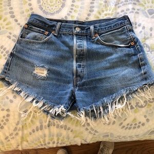 SOLD-LEVIS SHORTS
